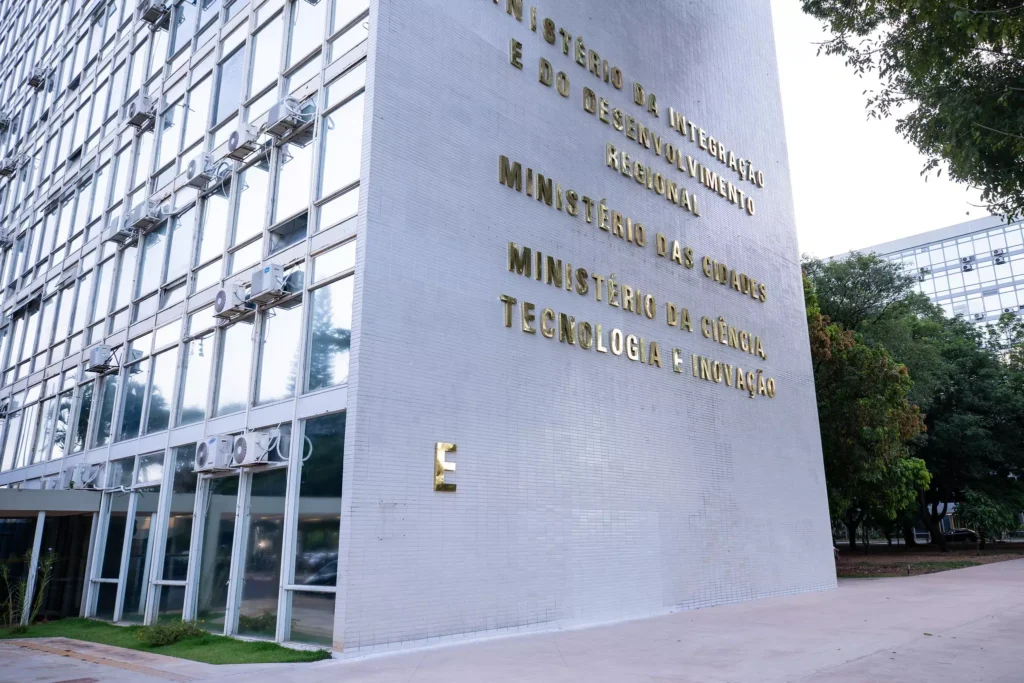 Fachada do Ministério da Ciência, Tecnologia e Inovação