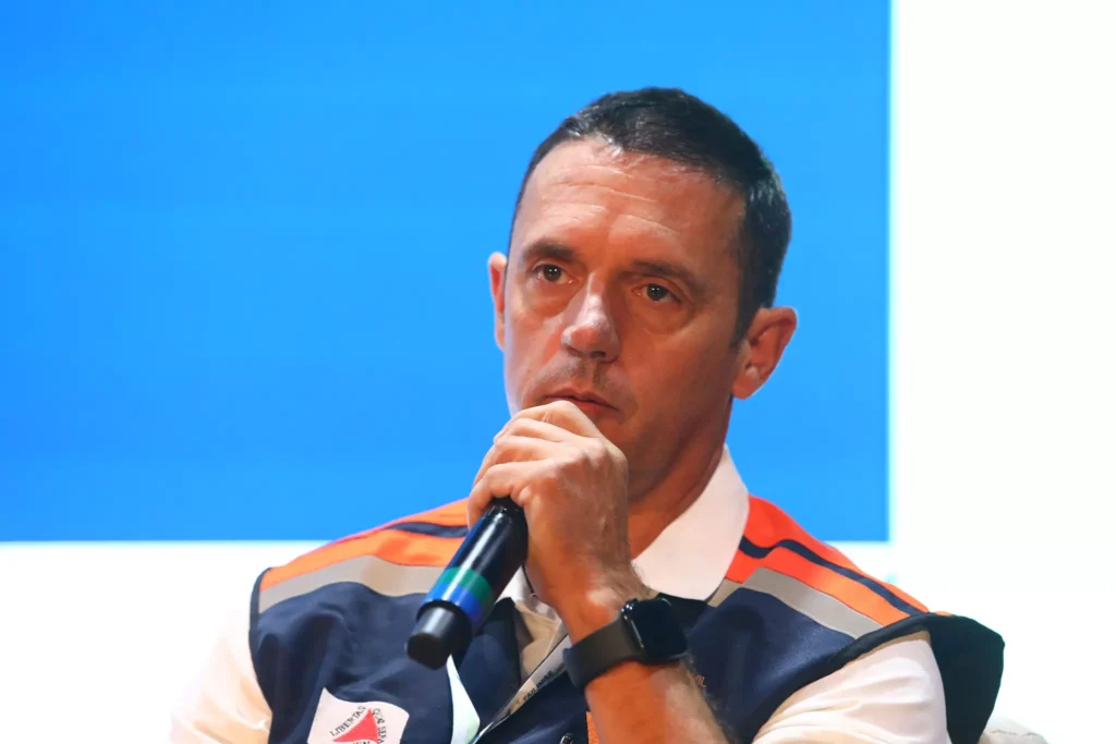 Tenente Leslie Amaral Menon durante o evento Tailings Brazil 2026