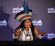Ex-ministra dos Povos Indígenas, Sonia Guajajara. Crédito: Web Summit Rio 2026